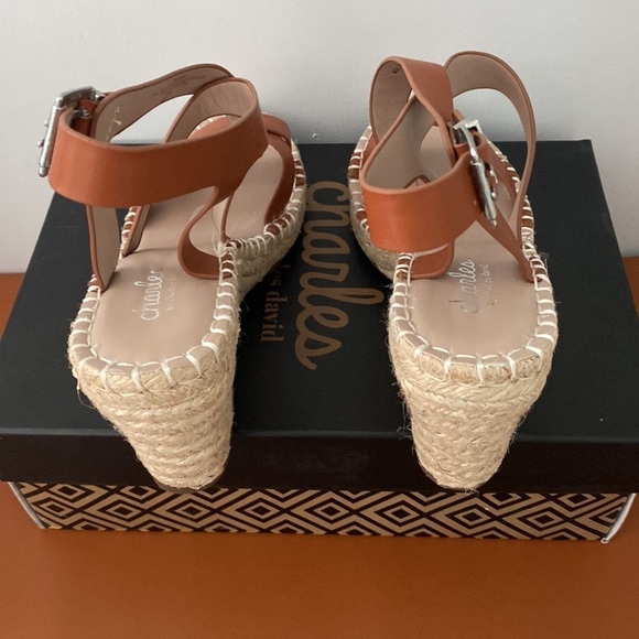 CHARLES BY CHARLES DAVID Norway Ankle Strap Espadrille Wedge Sandals Brown Sz 8 - Picture 5 of 5
